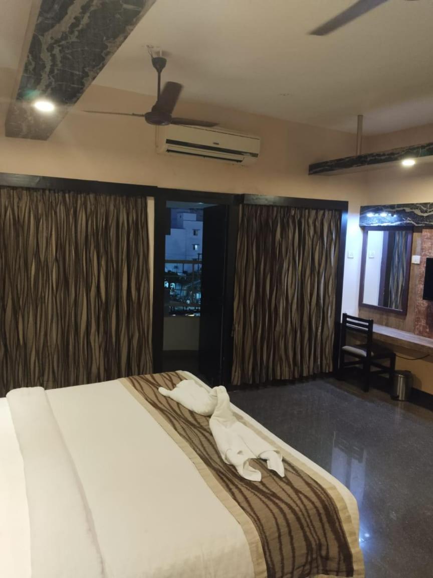 Hotel Mayas Tiruchirappalli Exterior foto