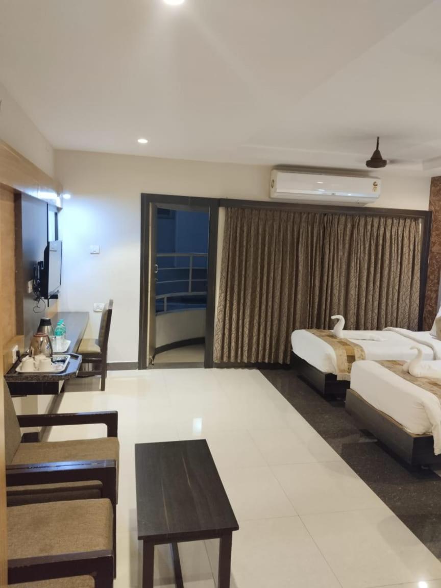 Hotel Mayas Tiruchirappalli Exterior foto