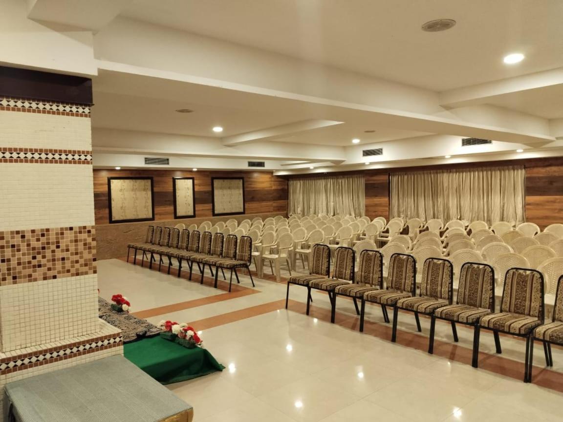 Hotel Mayas Tiruchirappalli Exterior foto