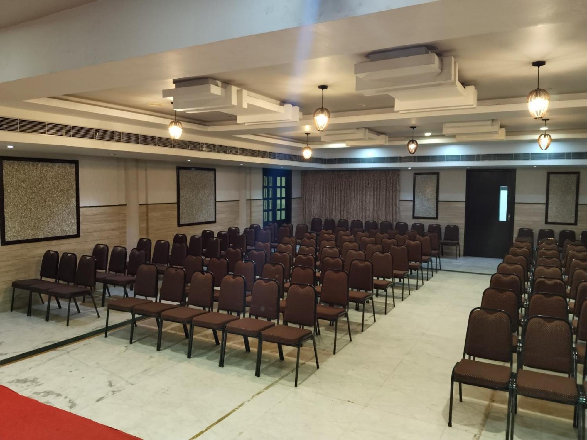 Hotel Mayas Tiruchirappalli Exterior foto