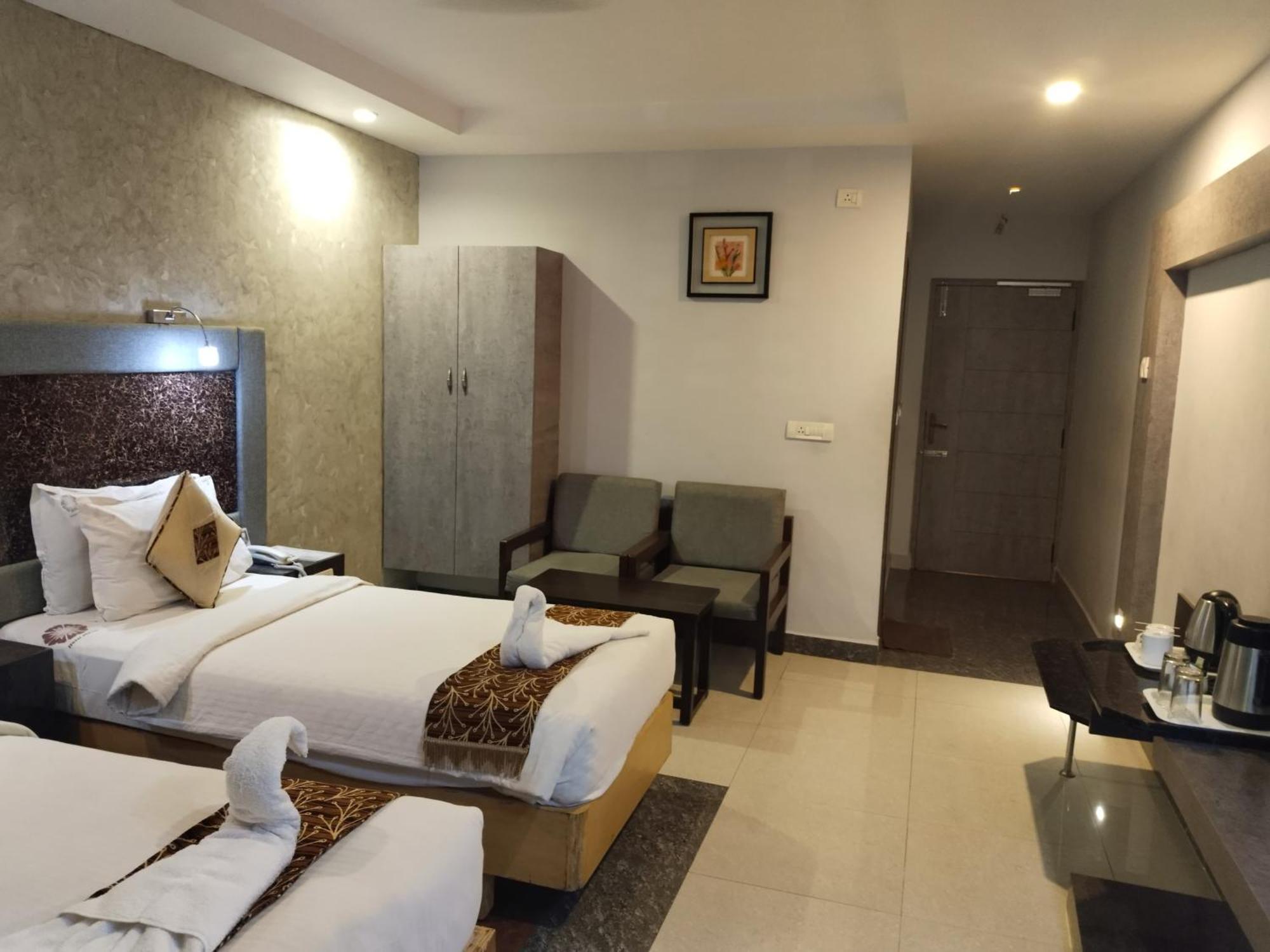 Hotel Mayas Tiruchirappalli Exterior foto